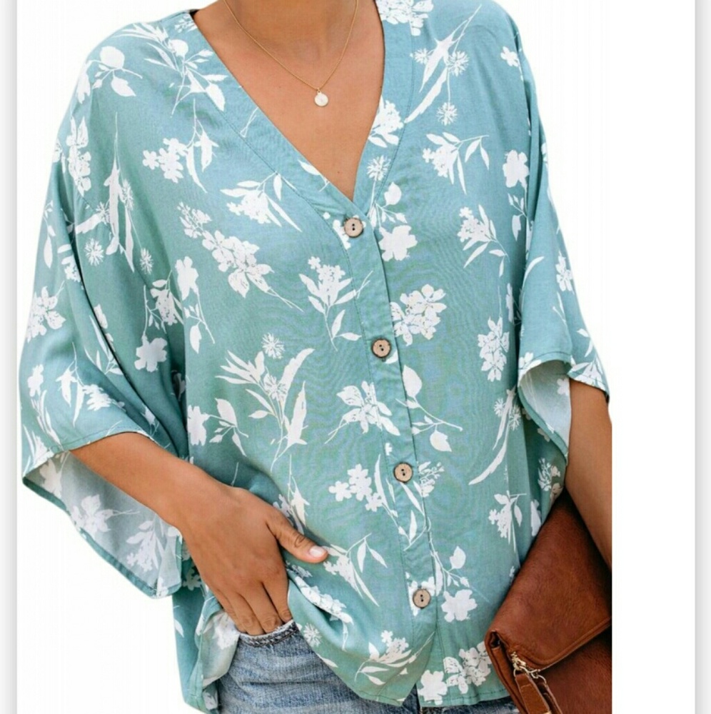 NWOT BOUTIQUE TOP